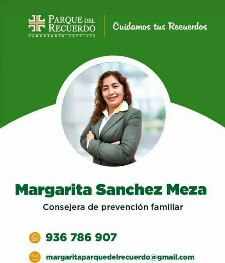 Consejera familiar brindando asesoría funeraria en Lima