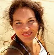 Inés L.